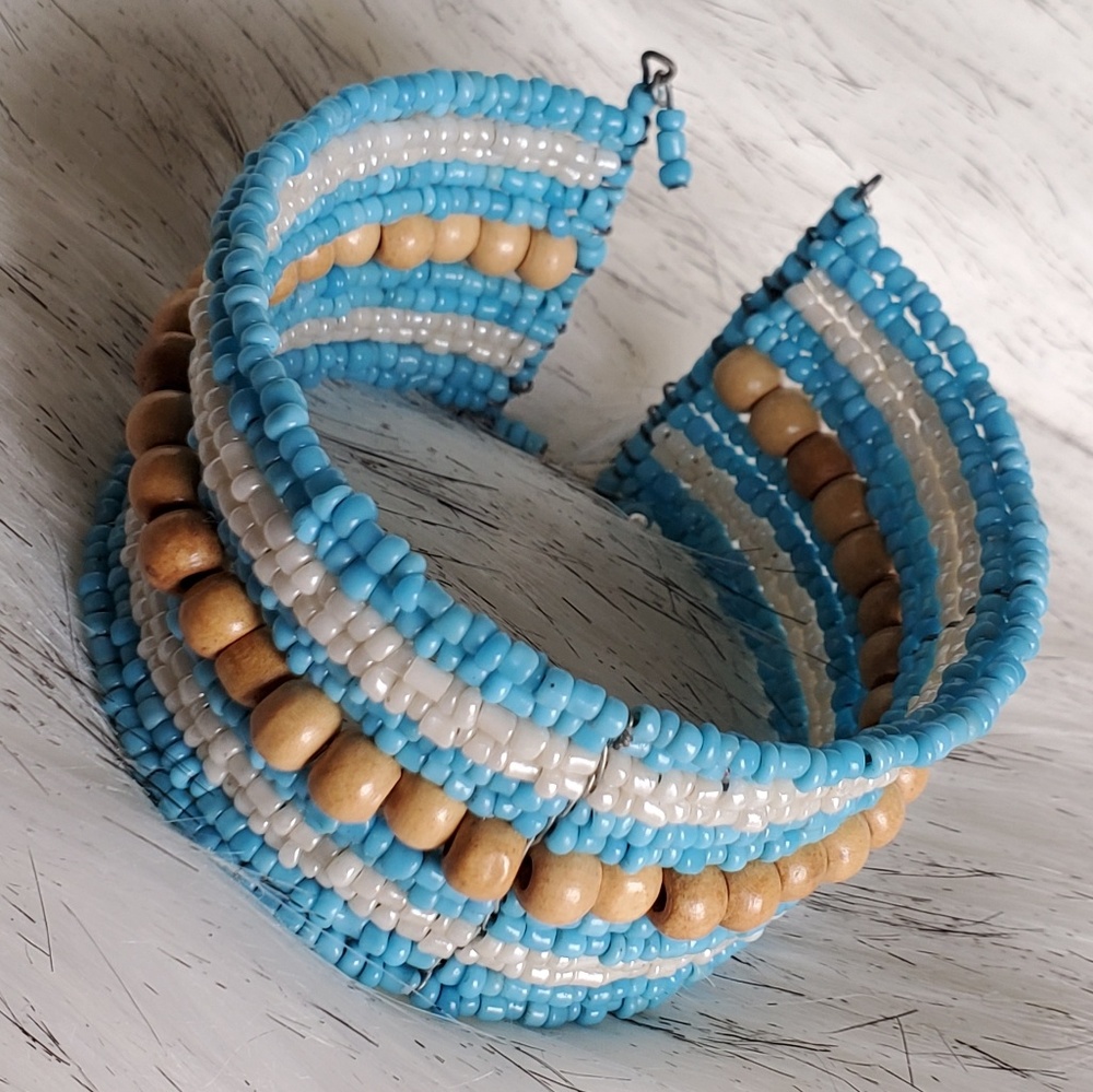 💎 Beaded Bracelet